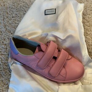 Girls gucci sneakers